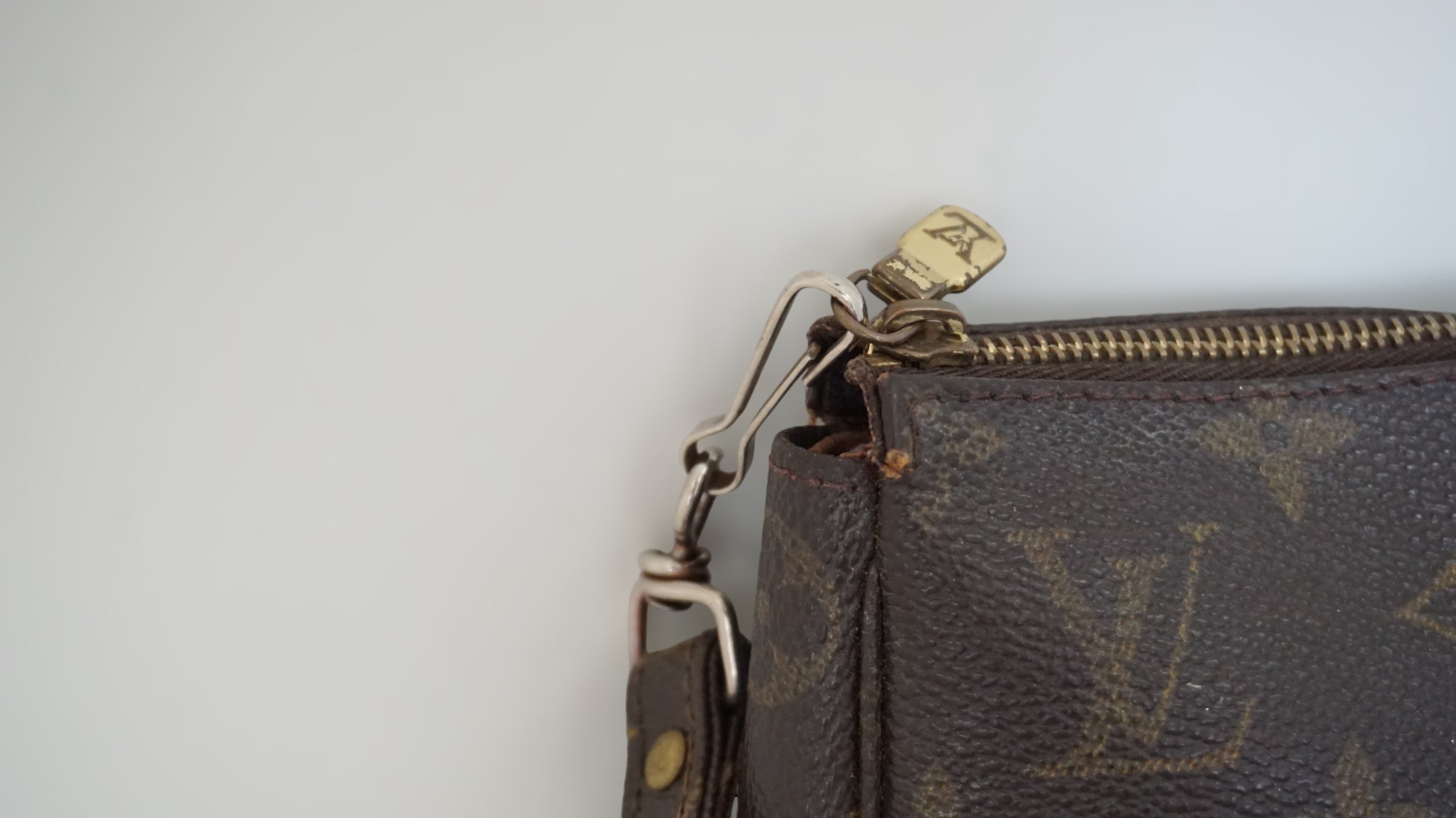 Louis Vuitton Pochette