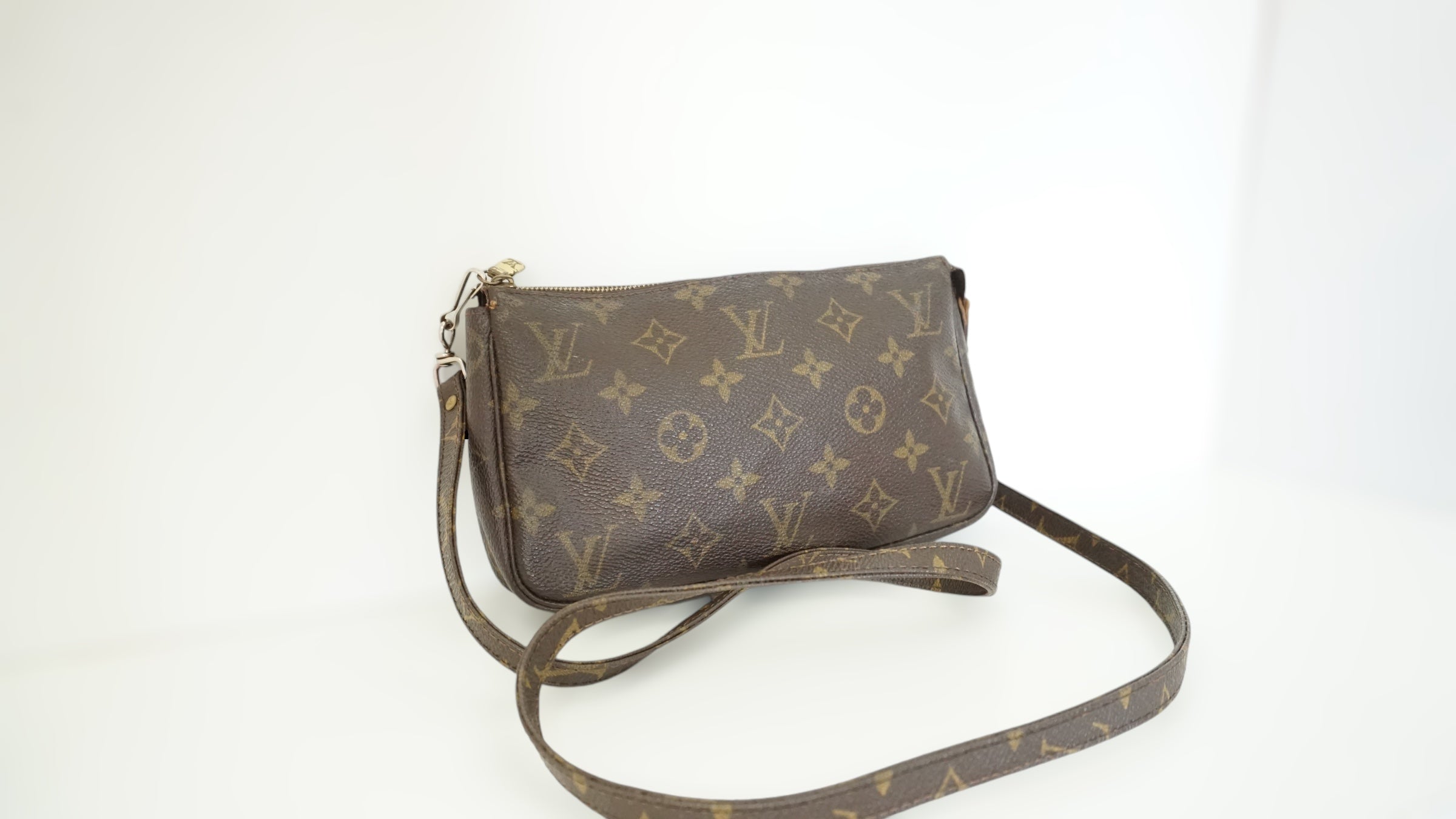 Louis Vuitton Pochette