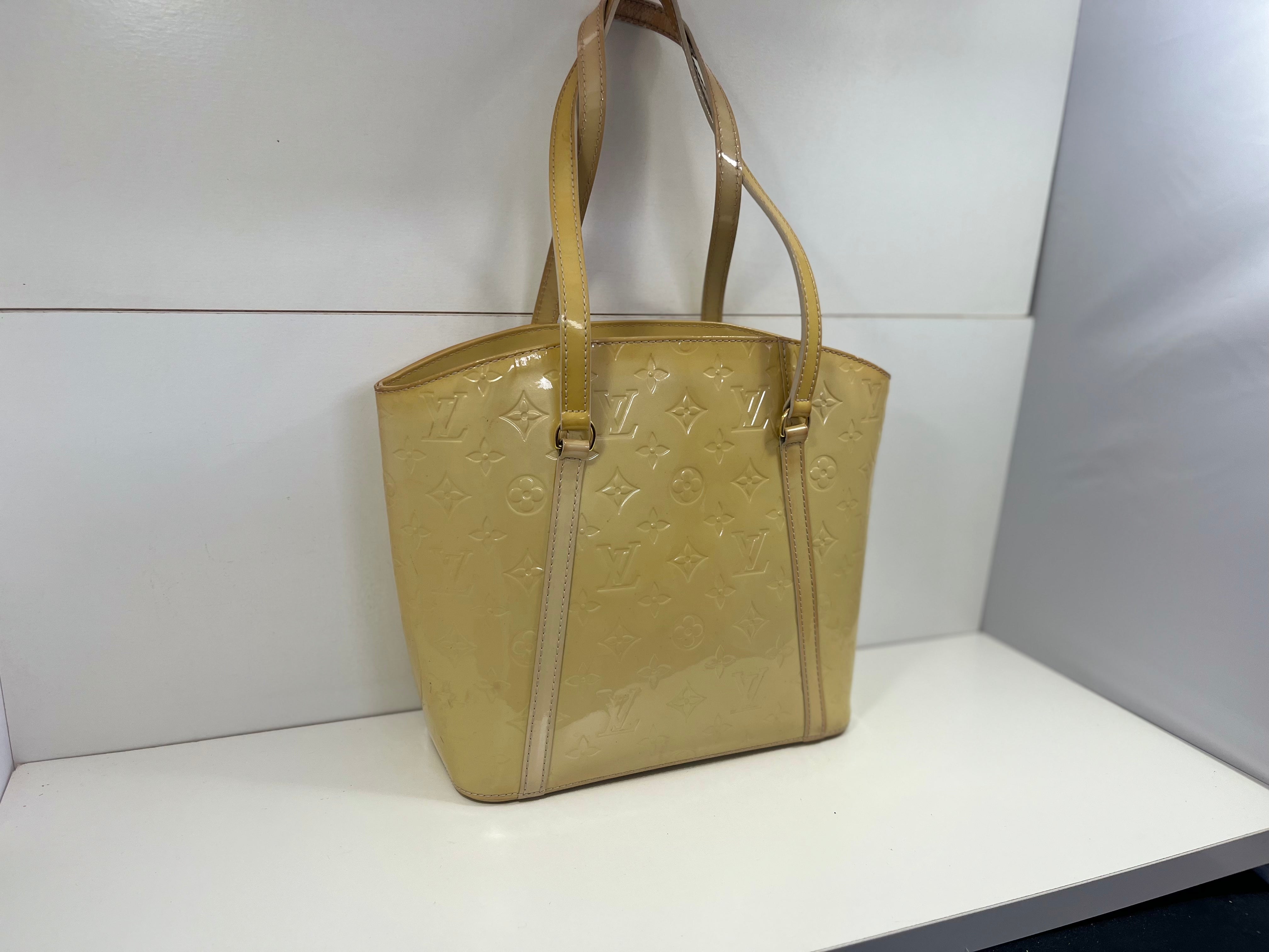 Louis Vuitton Vernis Bag