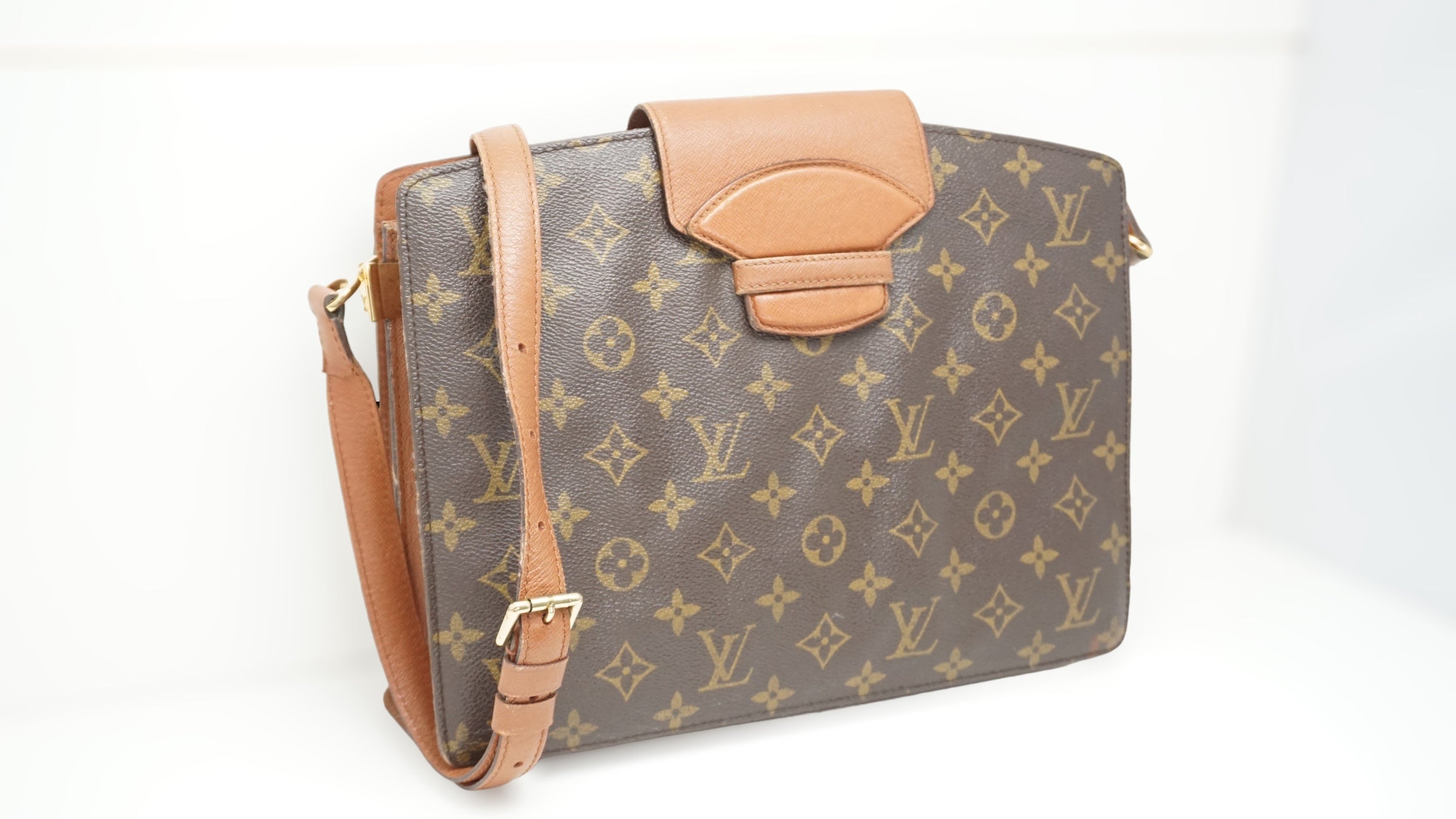 Louis Vuitton Courcelle