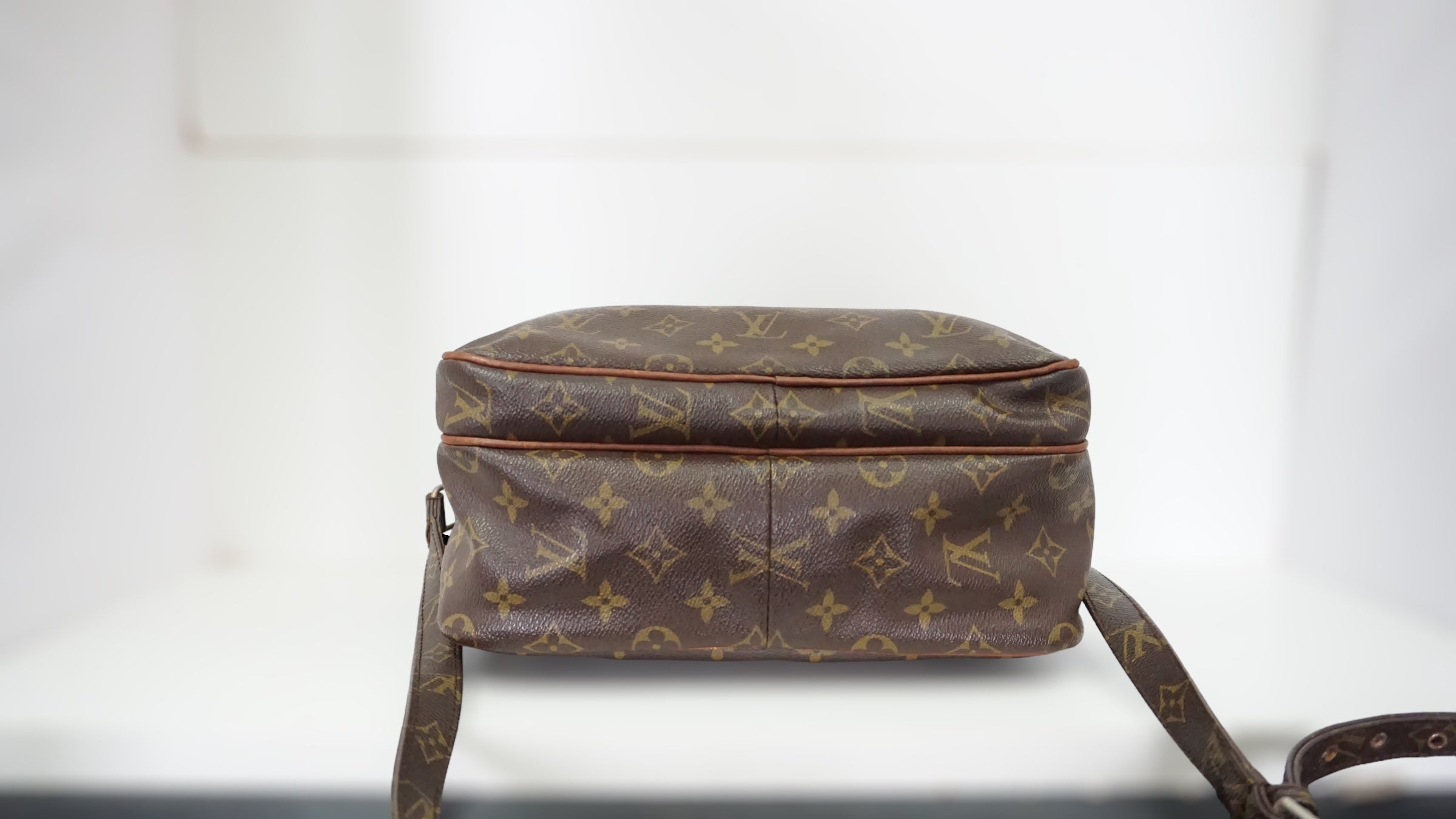 Louis Vuitton Nile PM