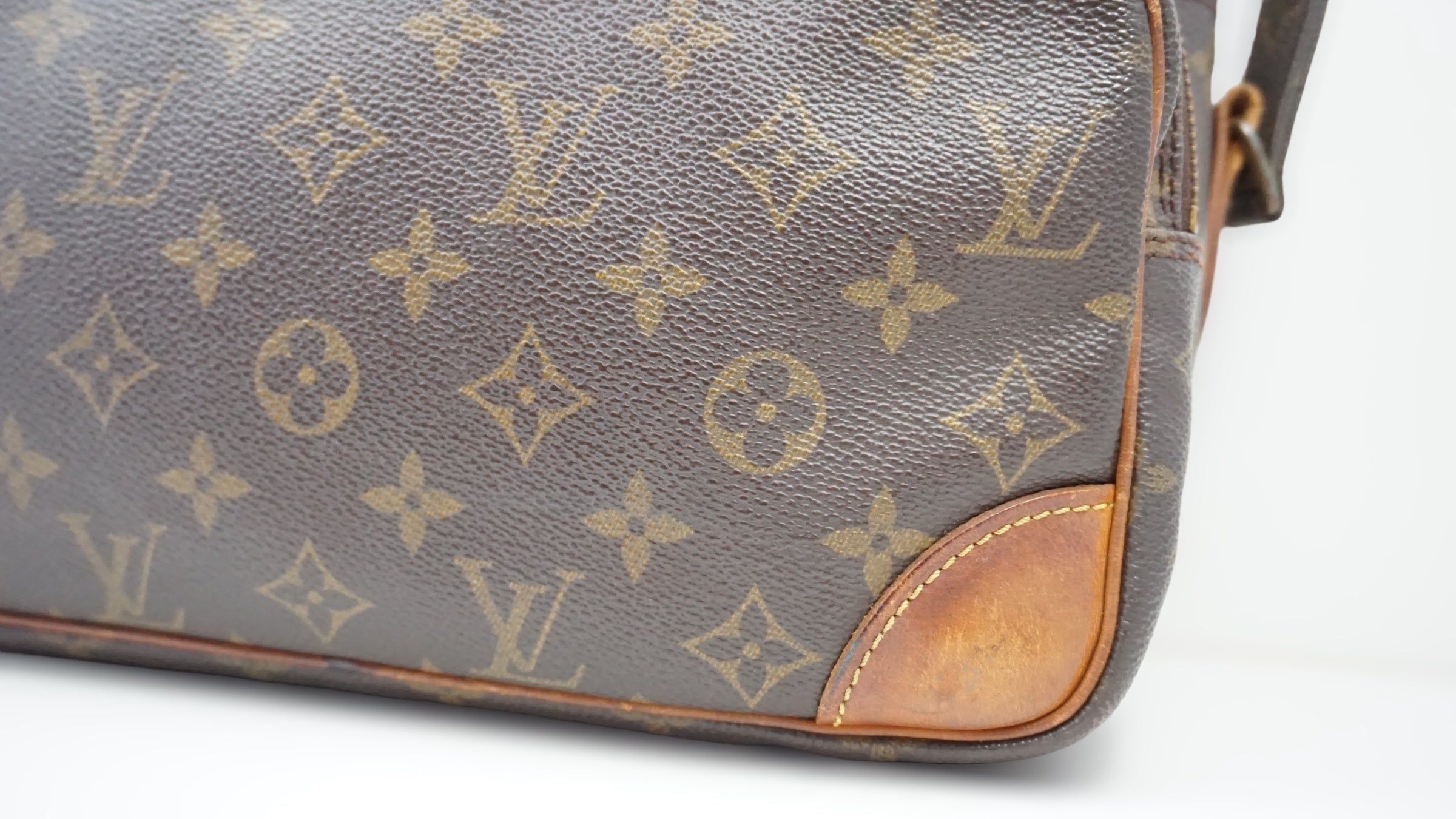 Louis Vuitton Nile PM