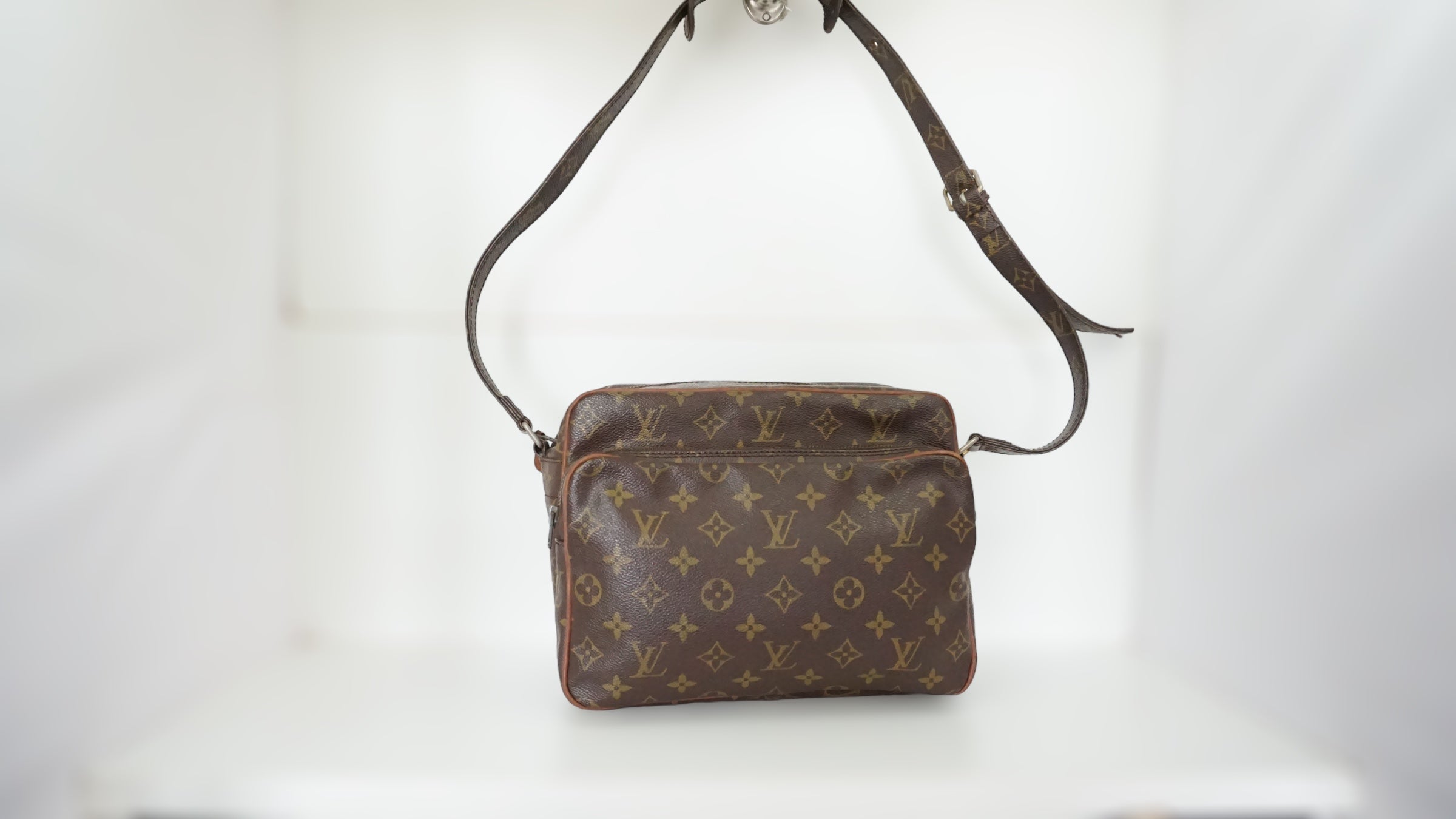 Louis Vuitton Nile PM